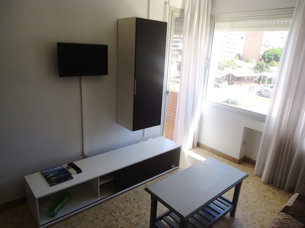 Apartamentos Antillas Fenals Λορέτ Ντε Μαρ Εξωτερικό φωτογραφία